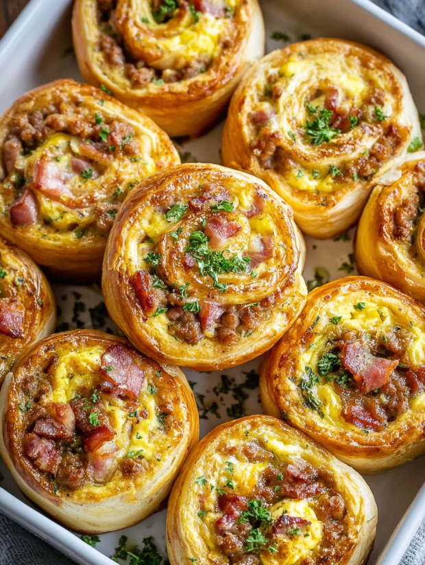 A plate of tasty breakfast rolls.